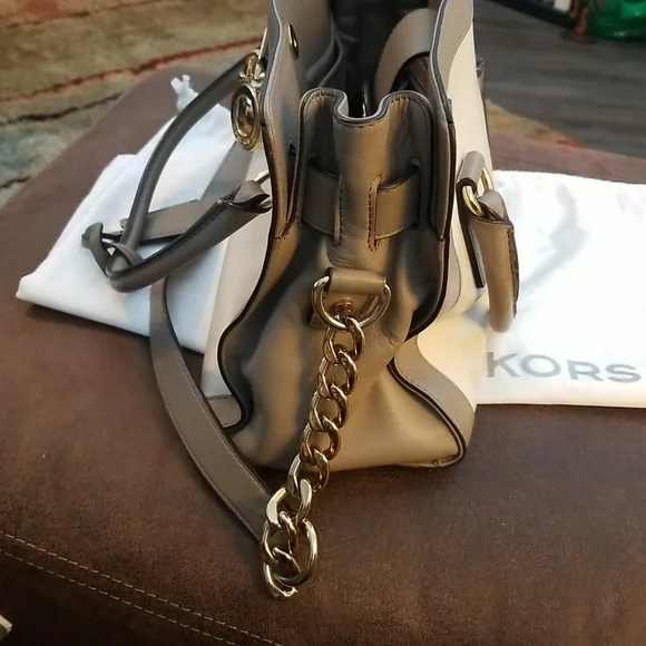 MK leather bag - Picture 12 of 17